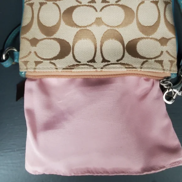 Coach wristlet - Picture 6 of 6